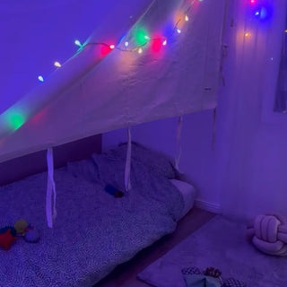 Créer un espace Snoezelen en quelques minutes sous la cabane pour enfants Mamie Stella.